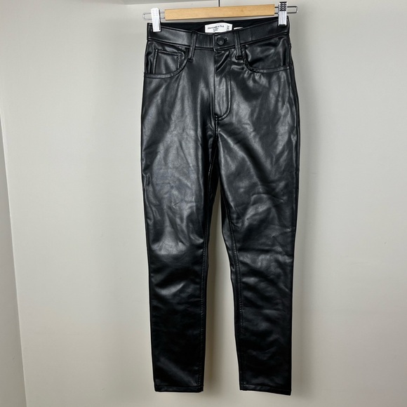 Abercrombie & Fitch Vegan Leather Skinny Pant - Picture 5 of 11